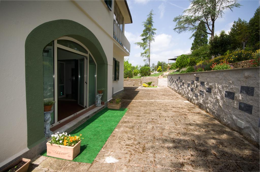 Bed And Breakfast Romantica Evasione Sutri Extérieur photo