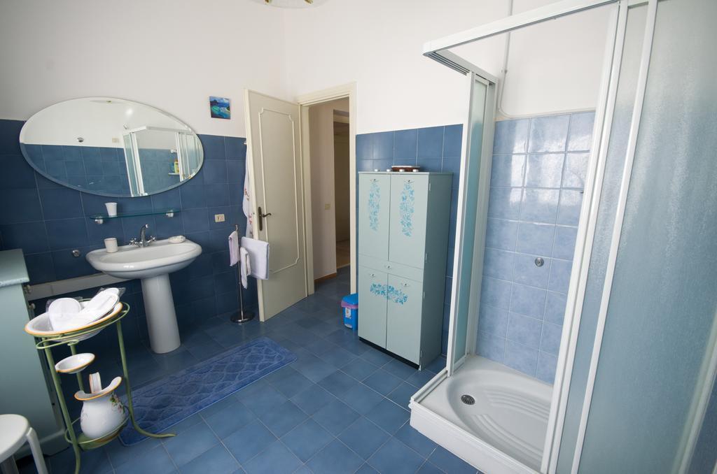 Bed And Breakfast Romantica Evasione Sutri Chambre photo